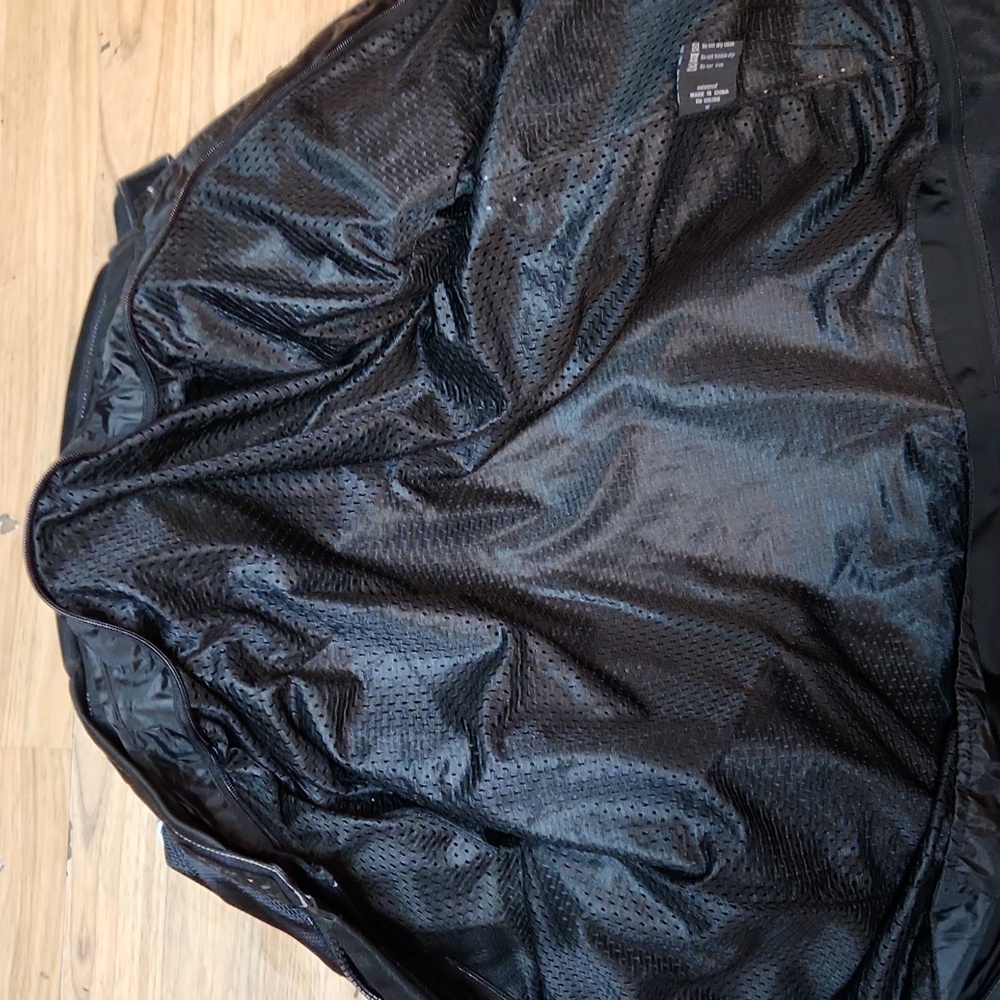 Motorcycle jacket - Picture 4 of 5